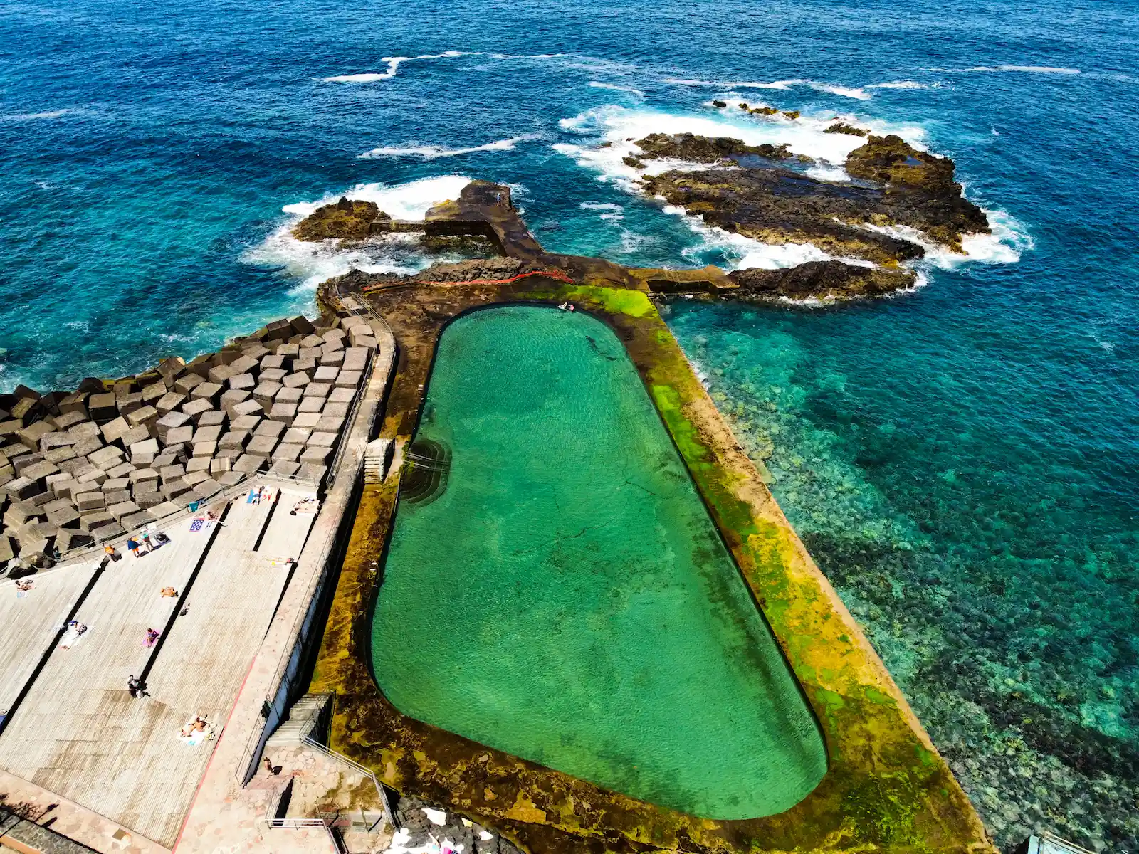 Top view of large ocean-fed natural pool in Mesa del Mar