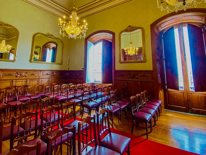 Historic meeting room inside the Town Hall of La Orotava