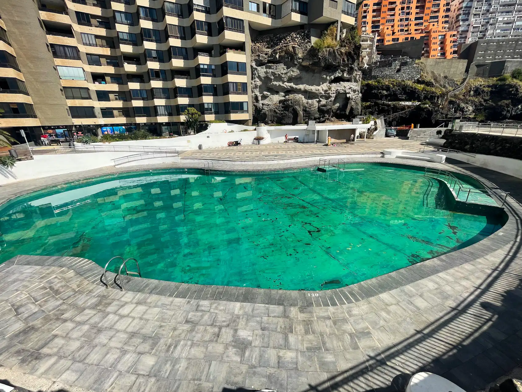 Natural-style pool in Tabaiba by the cliffs